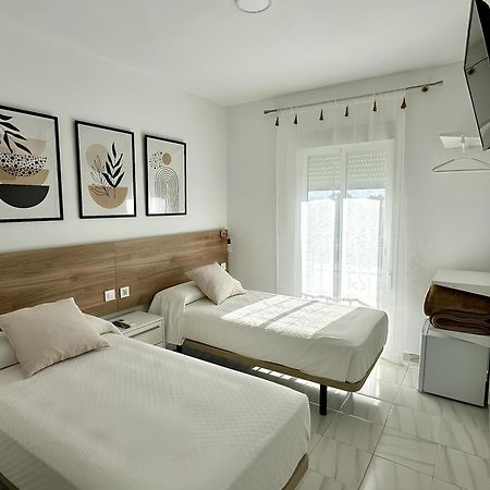 Hostal Merino Jedula Buitenkant foto