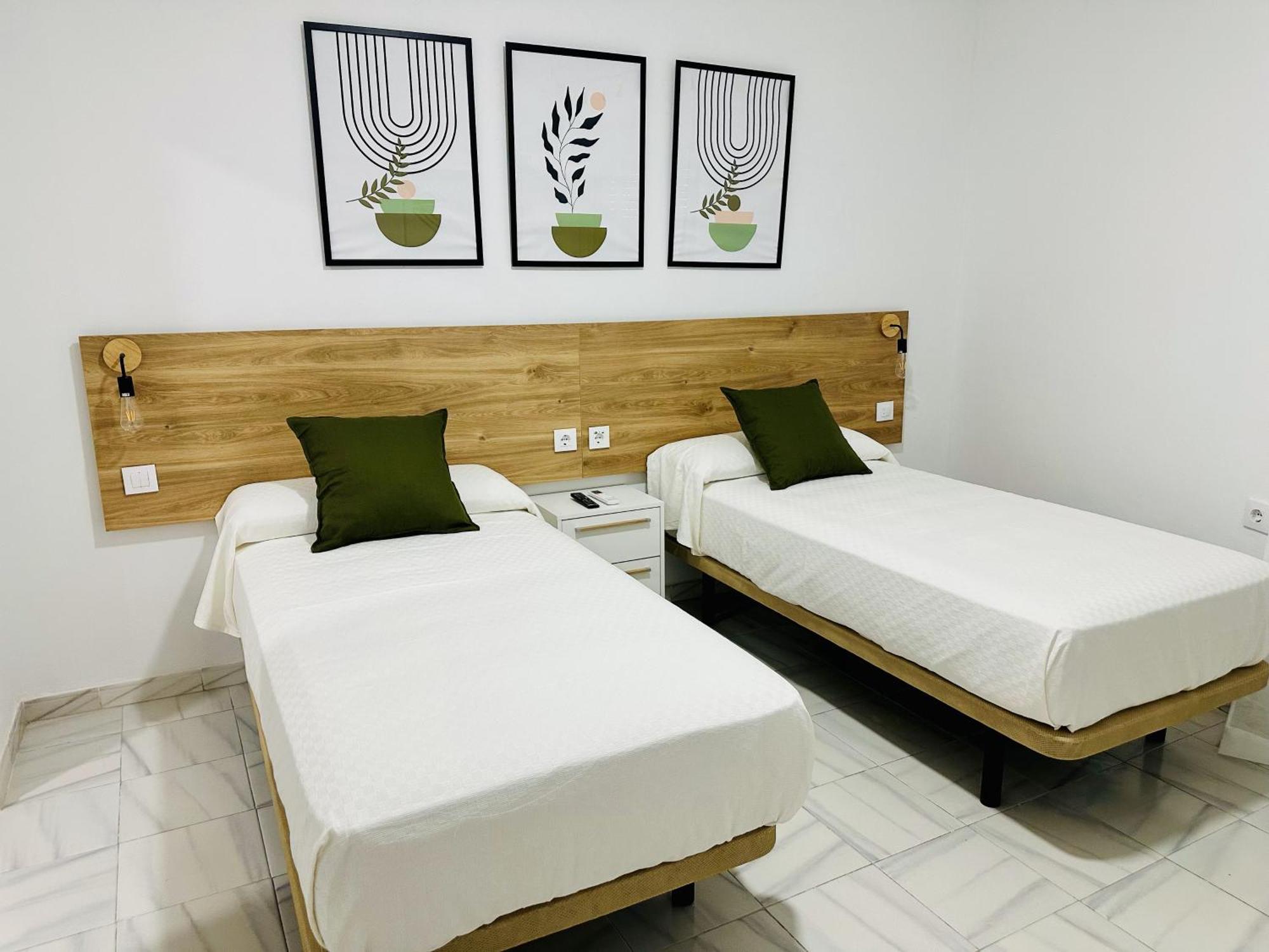 Hostal Merino Jedula Buitenkant foto