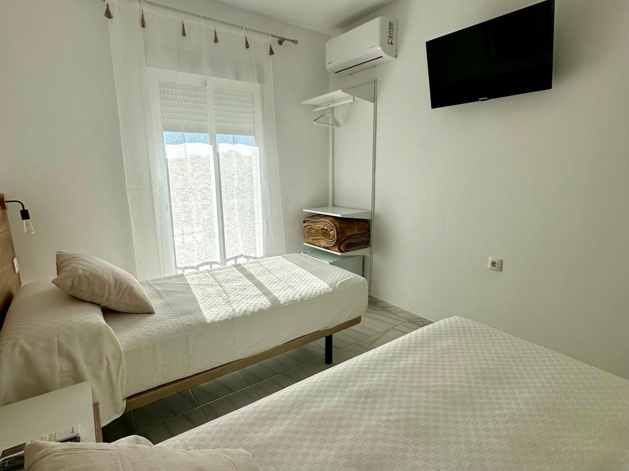 Hostal Merino Jedula Buitenkant foto